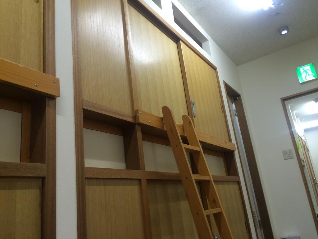 Capsule Dormitory Orion Tomari Екстер'єр фото