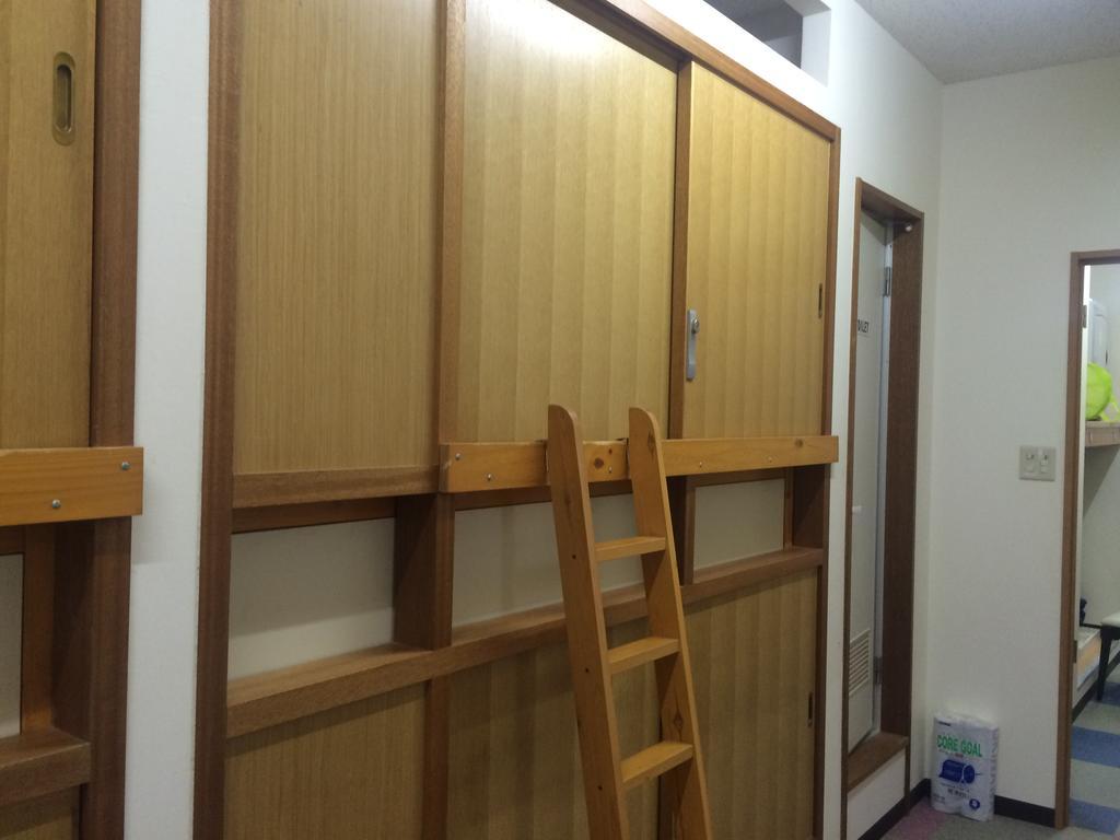 Capsule Dormitory Orion Tomari Екстер'єр фото